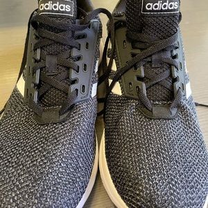 adidas cloud foam Sz 8.5  black/white Never worn